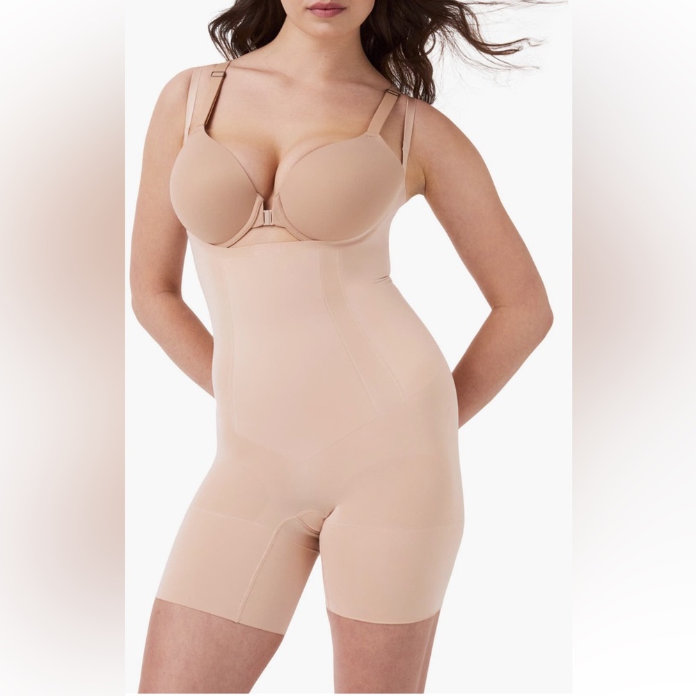 SPANXsculpt OnCore Shapewear Bodysuit